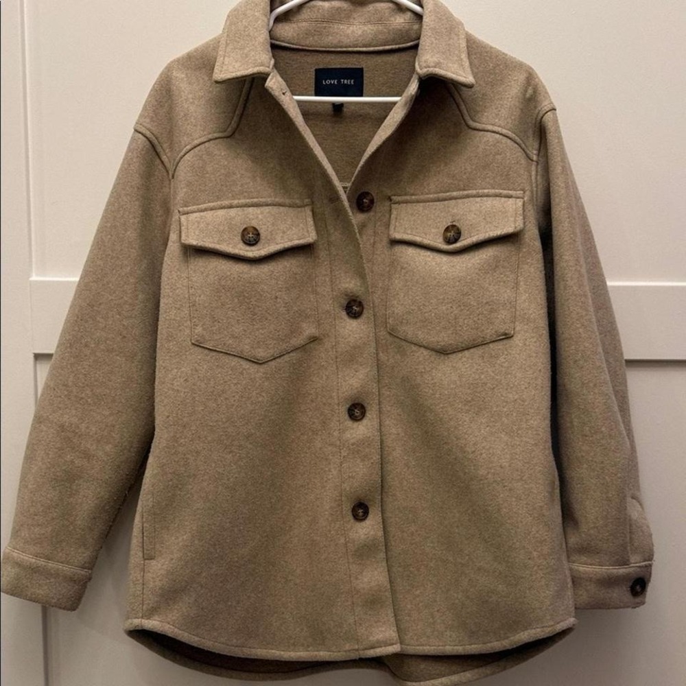 Boutique brand, love tree, size medium women's tan Shacket.